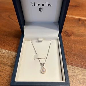 Premier Akoya Cultured Pearl and Diamond Pendant in 18k White Gold 🤍🤍